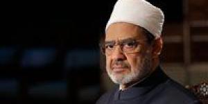 شيخ الأزهر يهنئ البابا تواضروس بعيد القيامة ويؤكد قوة النسيج الوطني المصري