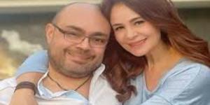 الله يصبر أهله.. تامر حسني ينعي وليد مصطفي زوج كارول سماحة
