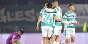 بث مباشر.. مشاهدة مباراة الرجاء واتحاد تواركة في الدوري المغربي