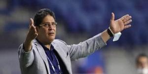 أيمن الرمادي يتولى القيادة الفنية المؤقتة للزمالك خلفًا لبيسيرو| خاص