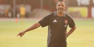 من يتولى تدريب سموحة؟.. سامي قمصان وخالد جلال على طاولة إدارة الأزرق