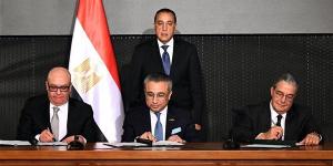 مشروع يوازي 5 محافظات.. ايه اللي بيحصل في الصحراء