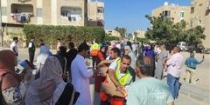 “الجبهة الوطنية” توزع مياه وعصائر على الطلاب أمام لجان الامتحانات