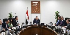 رئيس الوزراء: الحكومة تهتم بصناعة السكر كإحدى الصناعات الاستراتيجية المهمة