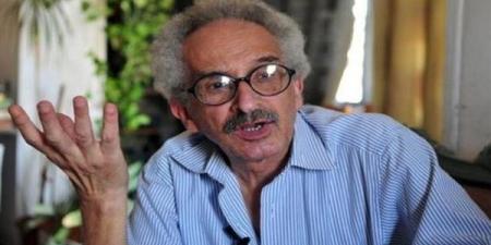 للاطمئنان على صحته.. وزير الثقافة يزور الأديب الكبير صنع الله إبراهيم