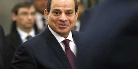 الرئيس السيسي يتسلم وشاح الرياضة العسكرية الدولية
