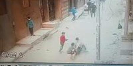 إصابة طالب بكسر فى الانف بسبب تعدى زميله عليه بـ' قالب طوب ' فى المحلة