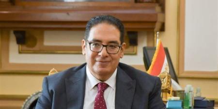 لمدة ثلاث سنوات.. قرار جمهوري بتعيين محسن صالح عميدا لآثار القاهرة