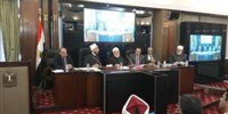 الحبس 6 أشهر وغرامة 100 ألف جنيه.. مشروع قانون تنظيم الفتوي يضع عقوبات رادعة في حال نشر محتوي ديني من غير متخصصين