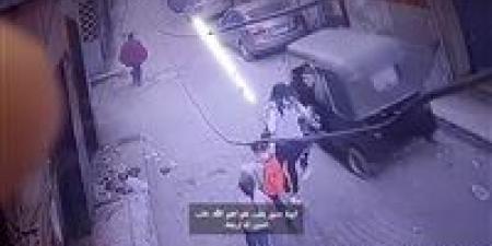 فيديو خطف طفل من أمه وسط الشارع يثير الغضب.. ما القصة؟