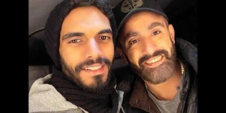 «عشت بمنزله 3 شهور».. عمر شرقي يكشف مواقف إنسانية جمعته بأحمد السقا