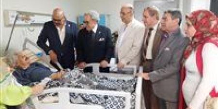 وفد اتحاد كتاب مصر يزور الروائى صنع الله إبراهيم بمعهد ناصر