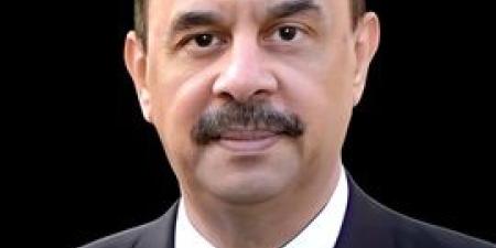 محافظ سوهاج يحيل واقعة مخالفات شابت صدور بيعة لأرض أملاك الدولة بأولاد غريب إلى النيابة العامة والإدارية