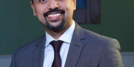 طبيب مصري ينجح في استئصال 121 ورمًا ليفيًا من رحم شابة سودانية دون استئصال الرحم