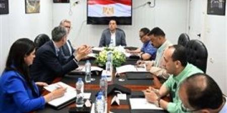 رئيس الوزراء يجتمع مع الرئيس التنفيذى لشركة "أنجلو جولد أشانتى"