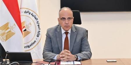 وزير الري يتابع موقف تسهيل إجراءات إصدار تراخيص المياه الجوفية