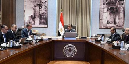 رئيس الوزراء يتابع الموقف التنفيذي لمشروعات صندوق التنمية الحضرية في المحافظات
