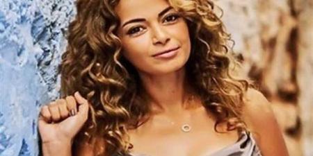 داليا مصطفى: "كل مشكلة بتحصلي درس.. وبعيش أفضل أيام حياتي".. فيديو