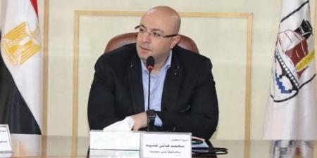 محافظ بني سويف يطمئن على انتظام أعمال امتحانات نهاية العام
