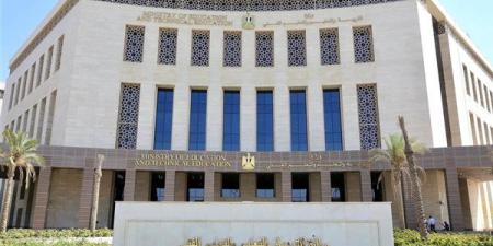 "التعليم" تكشف حقيقة تطبيق نظام البكالوريا..وتؤكد: عقوبة تصوير ورق الامتحانات في اللجان