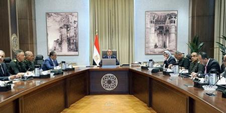 رئيس الوزراء يتابع الموقف التنفيذي للبنية ...