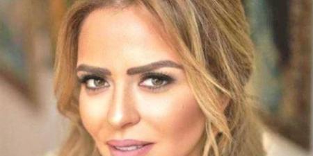 مها الصغير تسترجع ذكريات والدها برسالة مؤثرة: "وحشتني"