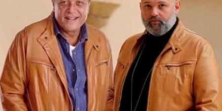 «سندي وضهري وأماني».. محمد محمود عبد العزيز يحيي ذكرى ميلاد والده