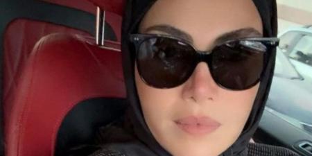 ريهام حجاج تؤدي مناسك الحج وتشارك متابعيها لحظات روحانية من الحرم المكي