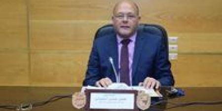 عاجل.. بيان رسمي يكشف حقيقة تعدي رئيس جامعة سوهاج على أطبائه