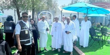 وزير السياحة يقوم بزيارة ميدانية لمخيمات حجاج السياحة المصريين بمشعر عرفات للاطمئنان على الحجاج