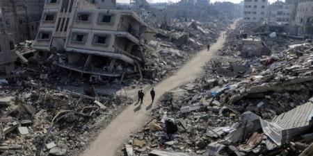 الاحتلال يستهدف مراكز المساعدات وخيام النازحين جنوب ووسط غزة