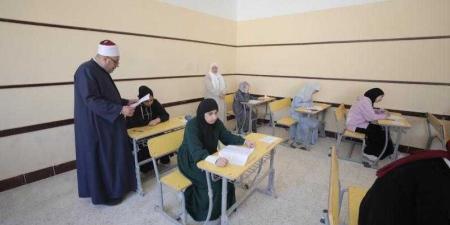 ‏رئيس قطاع المعاهد الأزهرية يتفقّد لجنة امتحانات طلاب فلسطين