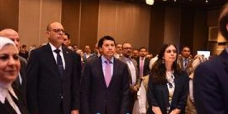بدعوة من "الشباب والرياضة"..وزير العمل يشارك في احتفالية بشأن برنامج "مشواري