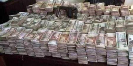 إتخاذ الإجراءات القانونيـة حيـال عنصرين جنائيين لقيامهما بغسـل 70 مليون جنيه متحصلة من نشاطهما الإجرامى
