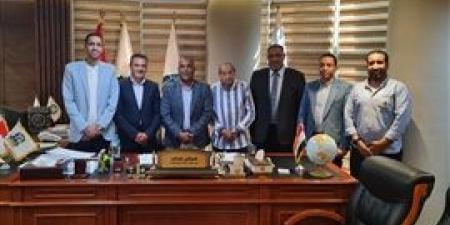 عباس صابر يستقبل الدكتور احمد عاطف لبحث سبل التعاون والاستفادة من الخبرات النقابية ونقلها للنقابيين بقطاع البترول