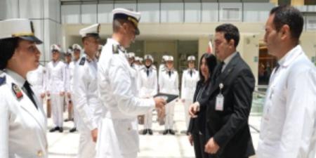 طلبة أكاديمية الشرطة يزورون مستشفى أهل مصر ويقدمون تبرعات دعمًا لضحايا الحروق