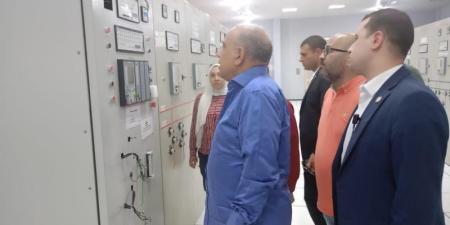 وزير الكهرباء يتفقد محطة محولات الهضبة 2 ومجمع ...