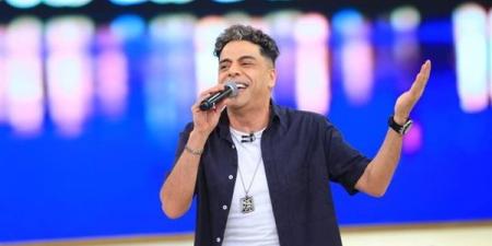 "غناها منذ 17 عاما".. كواليس أغنية "أغلى من عنيا" لـ هاني حسن الأسمر مع والده الراحل