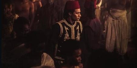 "لا حرية بلا كرامة".. محمد رمضان يشارك جمهوره كواليس فيلم "أسد" (صورة)