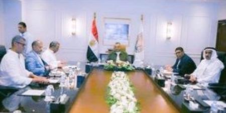 محافظ جنوب سيناء يلتقي نواب البرلمان لمناقشة ملفات التنمية والخدمات