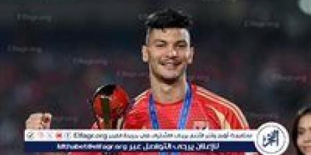 والد أشرف داري: اللاعب سعيد بالتواجد في الأهلي ومع ريبييرو.. وأنباء رحيله "في الصحف المغربية فقط"