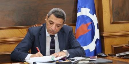 محافظ السويس يعتمد نتيجة الشهادة الإعدادية بنسبة نجاح 84.28%