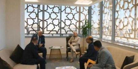 وزيرة البيئة تستقبل محافظ الوادي الجديد لبحث ...