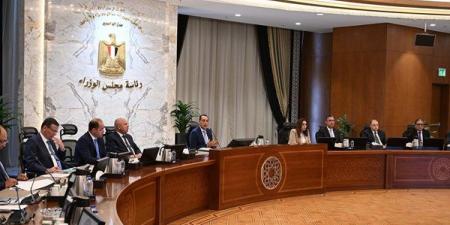 مصر في الأيام الصعبة.. شوف مستقبل السلع والدهب وسط نيران الحرب