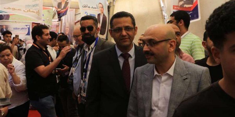 خالد البلشي يستقبل الناخبين في مقر نقابة الصحفيين وسط أجواء حماسية.. صور