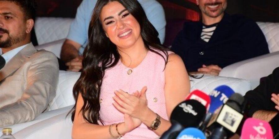 ميرنا نور الدين تحتفل بمسلسلها الجديد «أنا أنت.. إنت مش أنا» مع معتصم النهار (صور)
