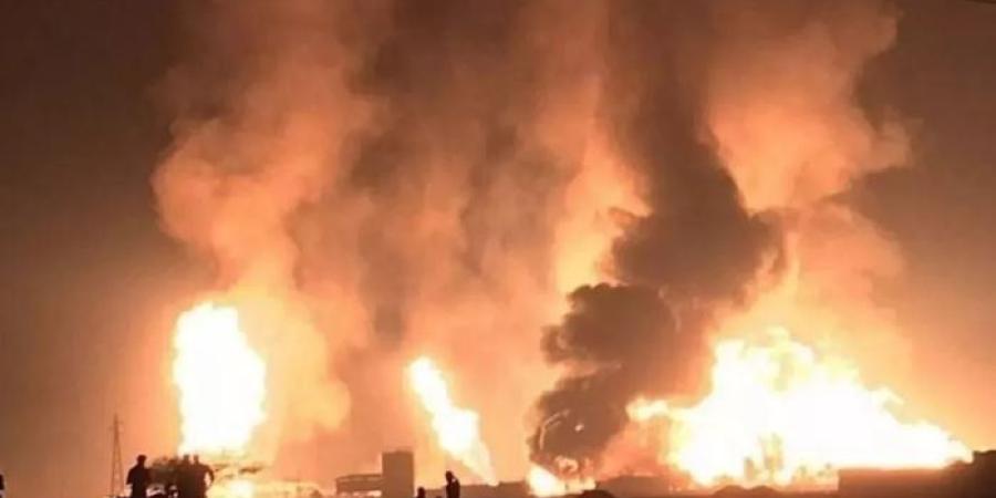 حريق هائل قرب محطة للطاقة بمدينة كراج الإيرانية
