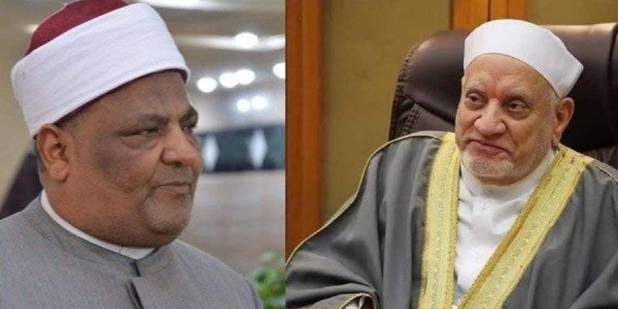 وفد من هيئة كبار العلماء بالأزهر يطمئن على صحة الدكتور أحمد عمر هاشم