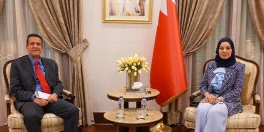 سفيرة البحرين بالقاهرة تلتقي رئيس الوفد الدائم للاتحاد الإفريقي بالجامعة العربية
