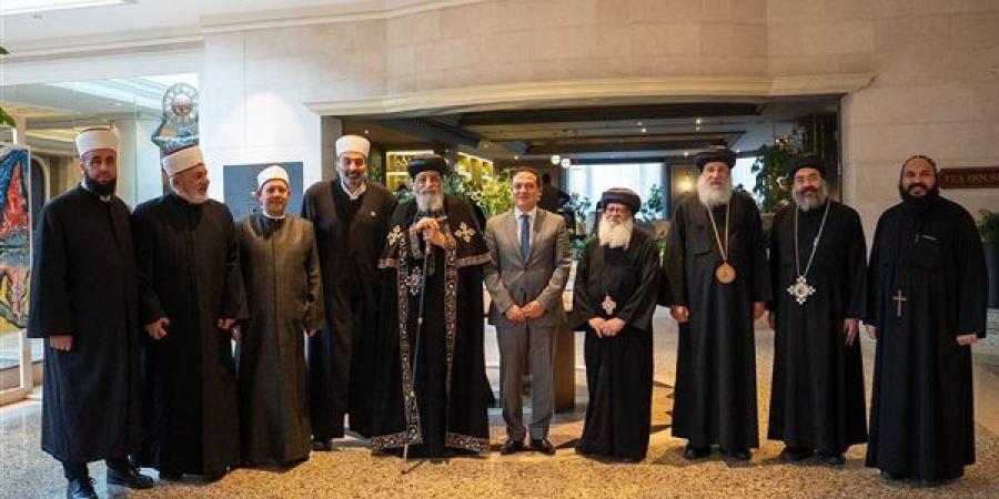 قداسة البابا يلتقي مفتي صربيا ويؤكد على الوحدة الوطنية وعلاقات المحبة بين الأديان